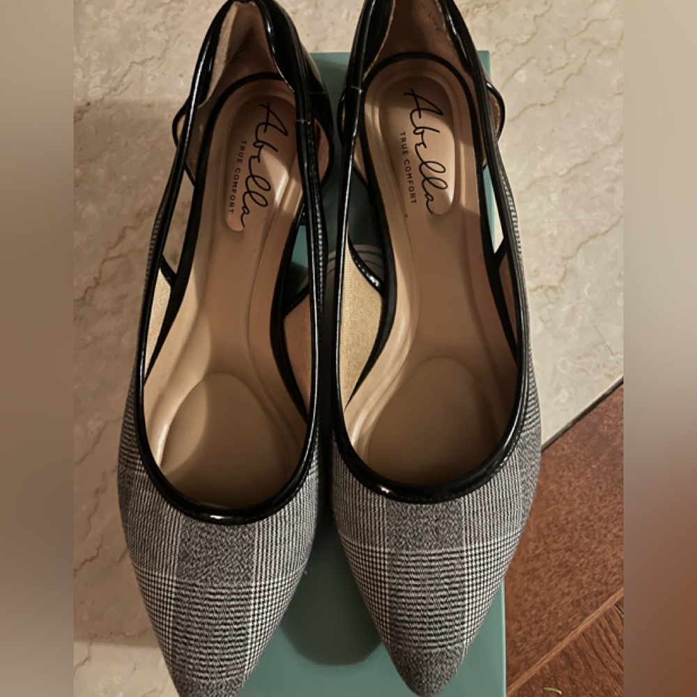 Abella Rylan Shoes - Picture 5 of 8
